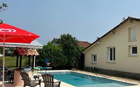 Jolie Villa Independante Climatisee 3 Chambres Tout Confort 6 Couchages, Piscine Chauffee 4 X 8 Disponible Selon Meteo De Mai A Fin Septembre, Jacuzzi 4 Places, Boulodrome Eclaire, Ping-Pong, Wifi, Proche Commerces Animaux Domestiques Sur Demande