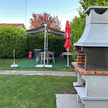 Jolie Villa Independante Climatisee 3 Chambres Tout Confort 6 Couchages, Piscine Chauffee 4 X 8 Disponible Selon Meteo De Mai A Fin Septembre, Jacuzzi 4 Places, Boulodrome Eclaire, Ping-Pong, Wifi, Proche Commerces Animaux Domestiques Sur Demande Bretenoux Extérieur photo