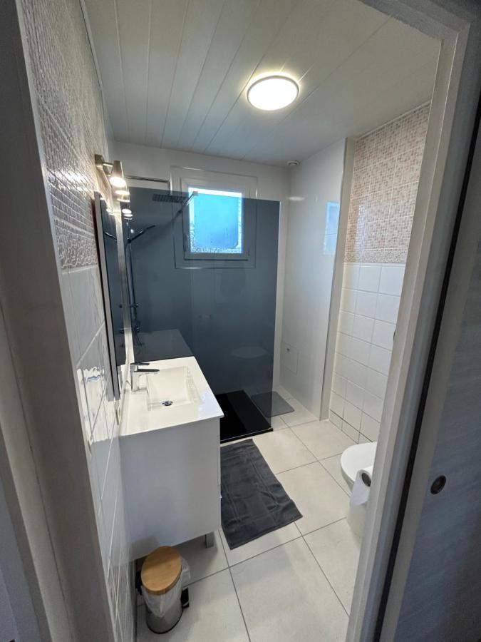 Jolie Villa Independante Climatisee 3 Chambres Tout Confort 6 Couchages, Piscine Chauffee 4 X 8 Disponible Selon Meteo De Mai A Fin Septembre, Jacuzzi 4 Places, Boulodrome Eclaire, Ping-Pong, Wifi, Proche Commerces Animaux Domestiques Sur Demande Bretenoux Extérieur photo