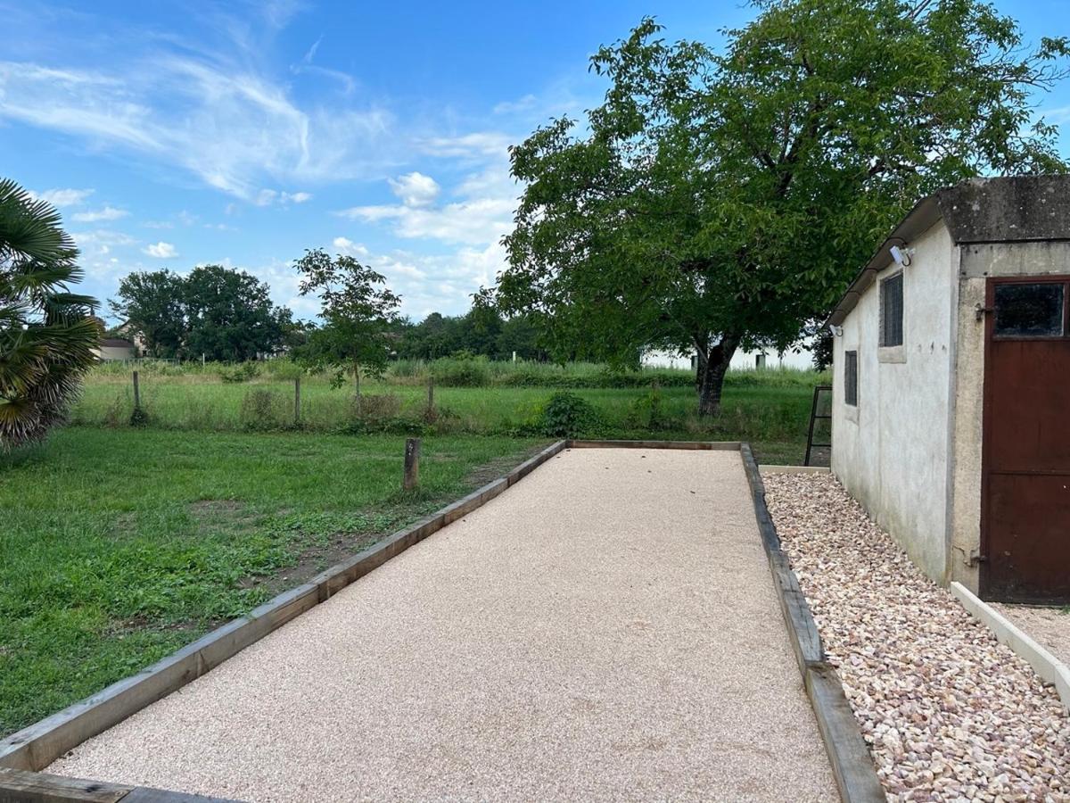 Jolie Villa Independante Climatisee 3 Chambres Tout Confort 6 Couchages, Piscine Chauffee 4 X 8 Disponible Selon Meteo De Mai A Fin Septembre, Jacuzzi 4 Places, Boulodrome Eclaire, Ping-Pong, Wifi, Proche Commerces Animaux Domestiques Sur Demande Bretenoux Extérieur photo