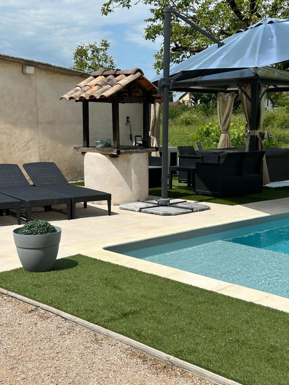 Jolie Villa Independante Climatisee 3 Chambres Tout Confort 6 Couchages, Piscine Chauffee 4 X 8 Disponible Selon Meteo De Mai A Fin Septembre, Jacuzzi 4 Places, Boulodrome Eclaire, Ping-Pong, Wifi, Proche Commerces Animaux Domestiques Sur Demande Bretenoux Extérieur photo