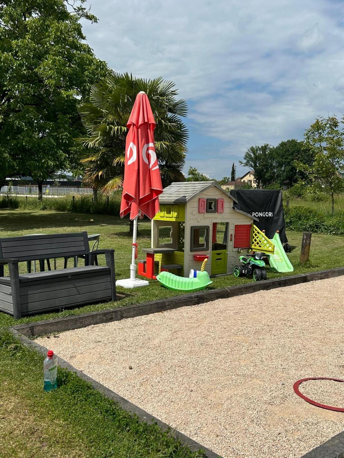 Jolie Villa Independante Climatisee 3 Chambres Tout Confort 6 Couchages, Piscine Chauffee 4 X 8 Disponible Selon Meteo De Mai A Fin Septembre, Jacuzzi 4 Places, Boulodrome Eclaire, Ping-Pong, Wifi, Proche Commerces Animaux Domestiques Sur Demande Bretenoux Extérieur photo